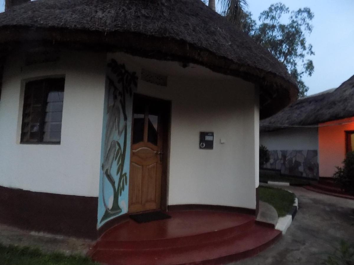 Tooro Resort Hotel Fort Portal Exterior foto