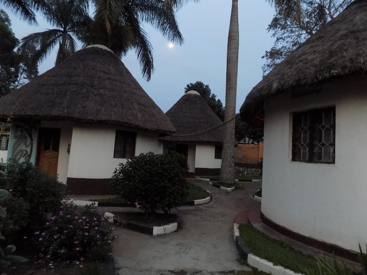 Tooro Resort Hotel Fort Portal Exterior foto